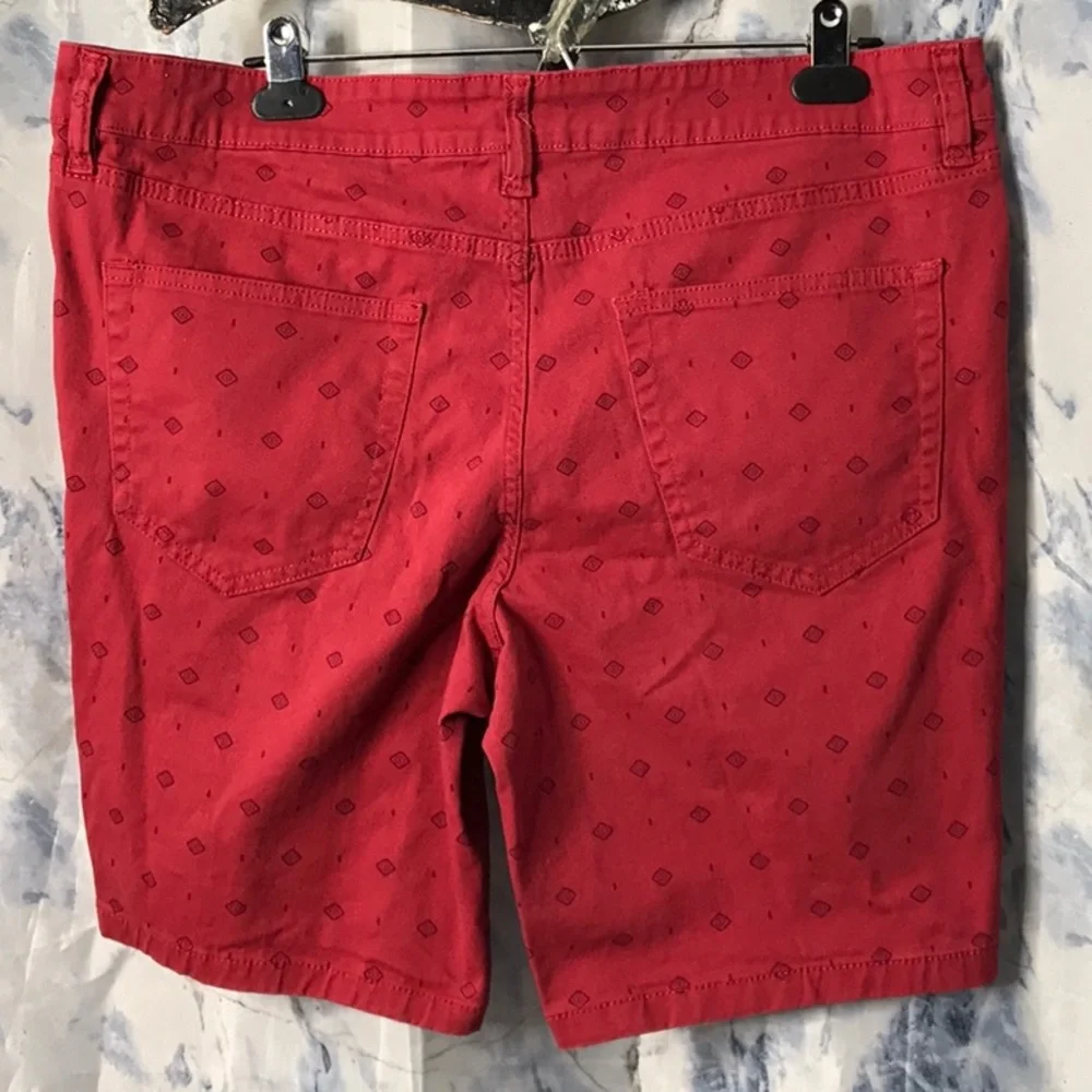 Izod men's slim fit shorts stretch zipper pockets soft feel Flat Front Waist 38